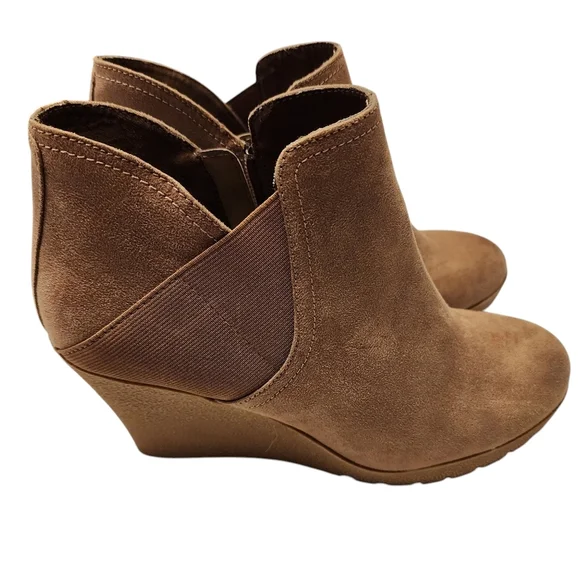 Mia Wedge Ankle Booties Tan Faux Suede Size 7.5 - Picture 6 of 14